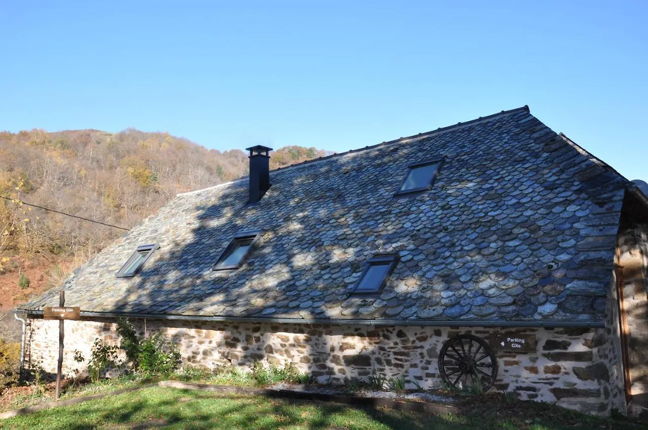 Gite Le Couderc De Coubisou, Grange Renovee Tatil Evi
